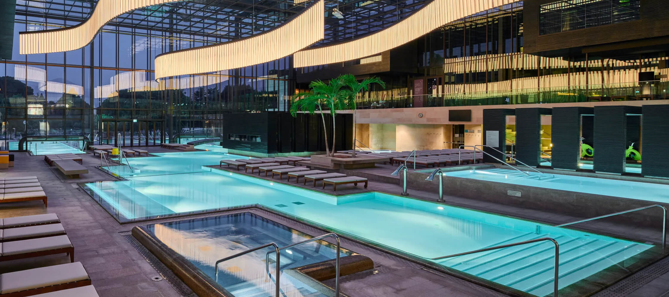 Italien-Trentino_Suedtirol_Alto_Adige_Merano_Meran_Therme_Badehalle_THERME-OliverJaist_1