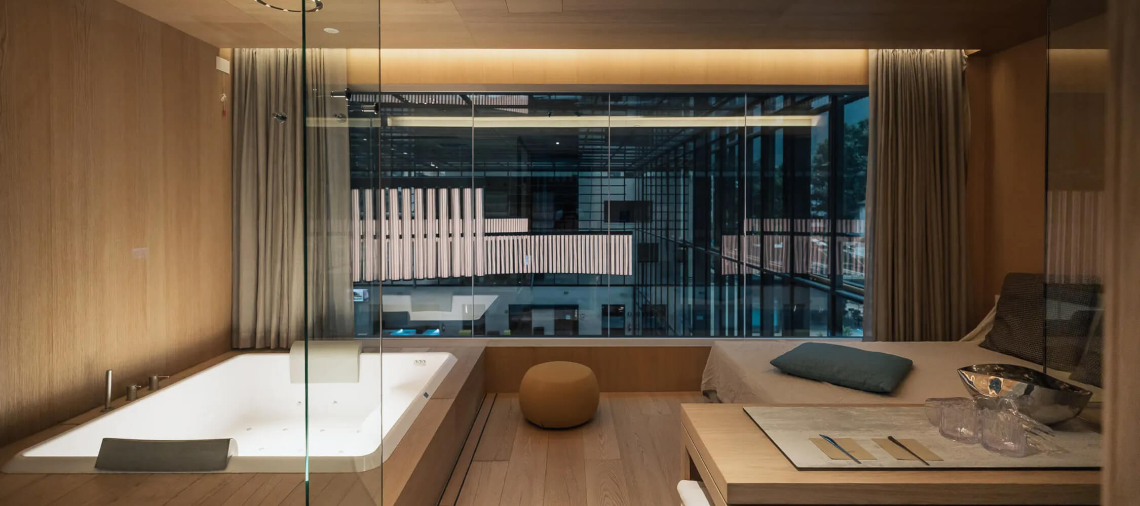 Italien-Trentino_Suedtirol_Alto_Adige_Merano_Meran_Therme_Pool_Suites_THERME-KOTTERSTEGER_9944-83