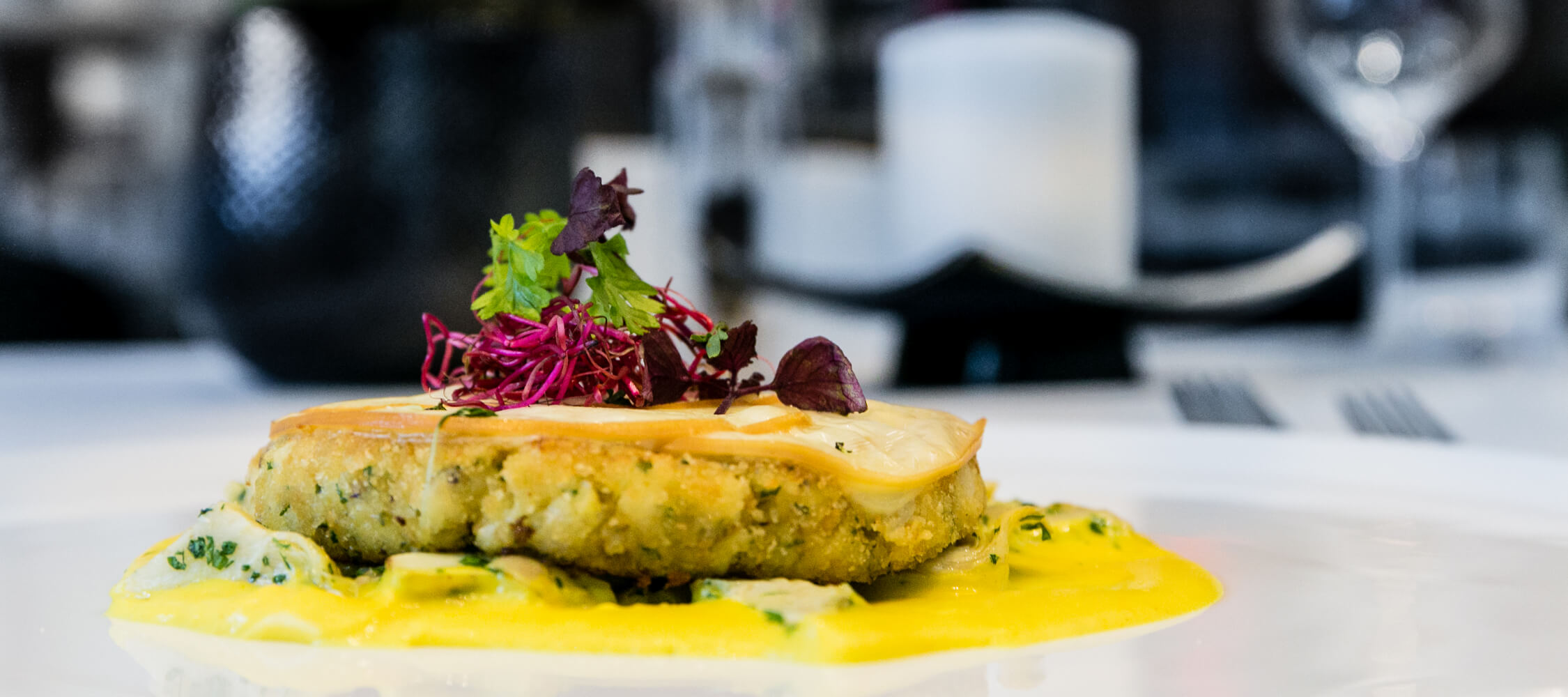 City_Hotel_Merano_Restaurant_City_Dinner-Abend-Menu_Anguane_2018-6294_2250x1000