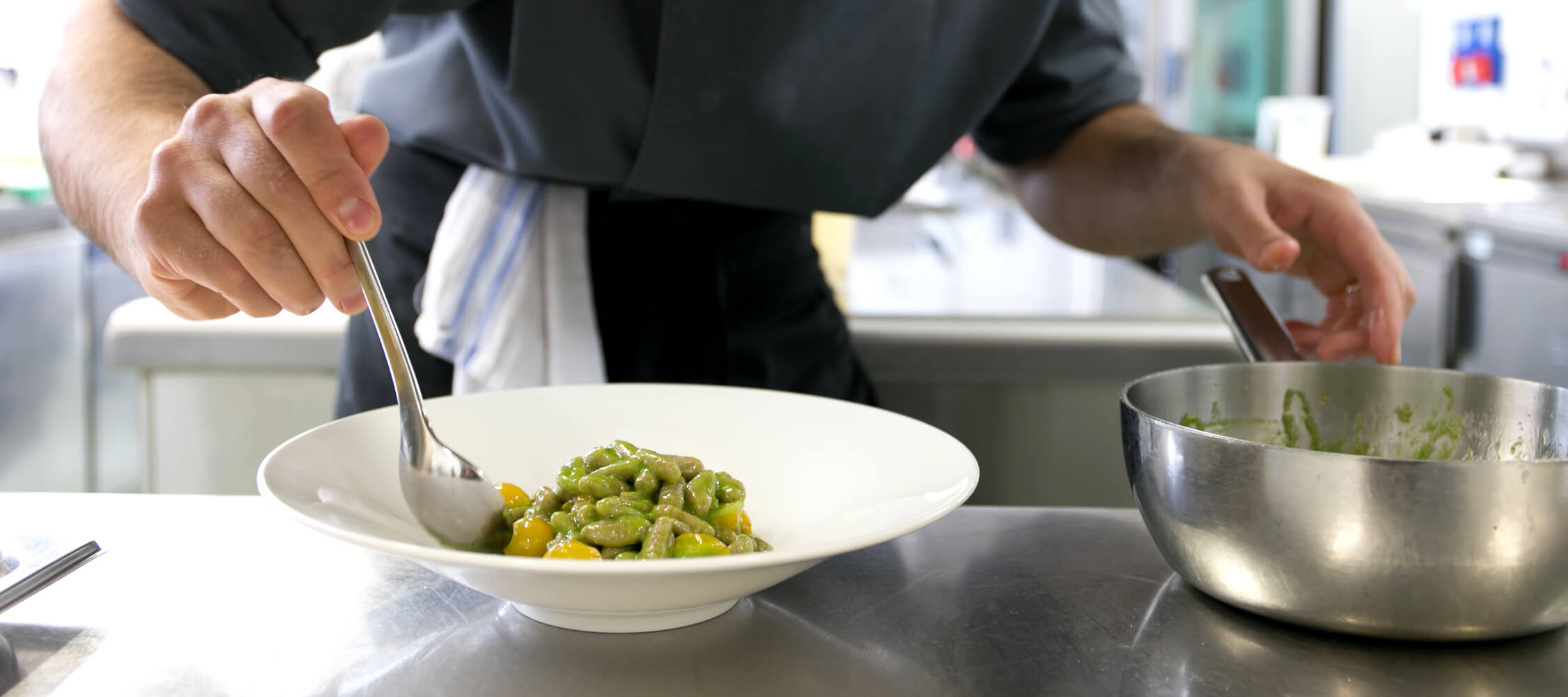 City_Hotel_Merano_Restaurant_City_Dinner-Abend-Menu_Anguane_2018-6634_3_2250x1000