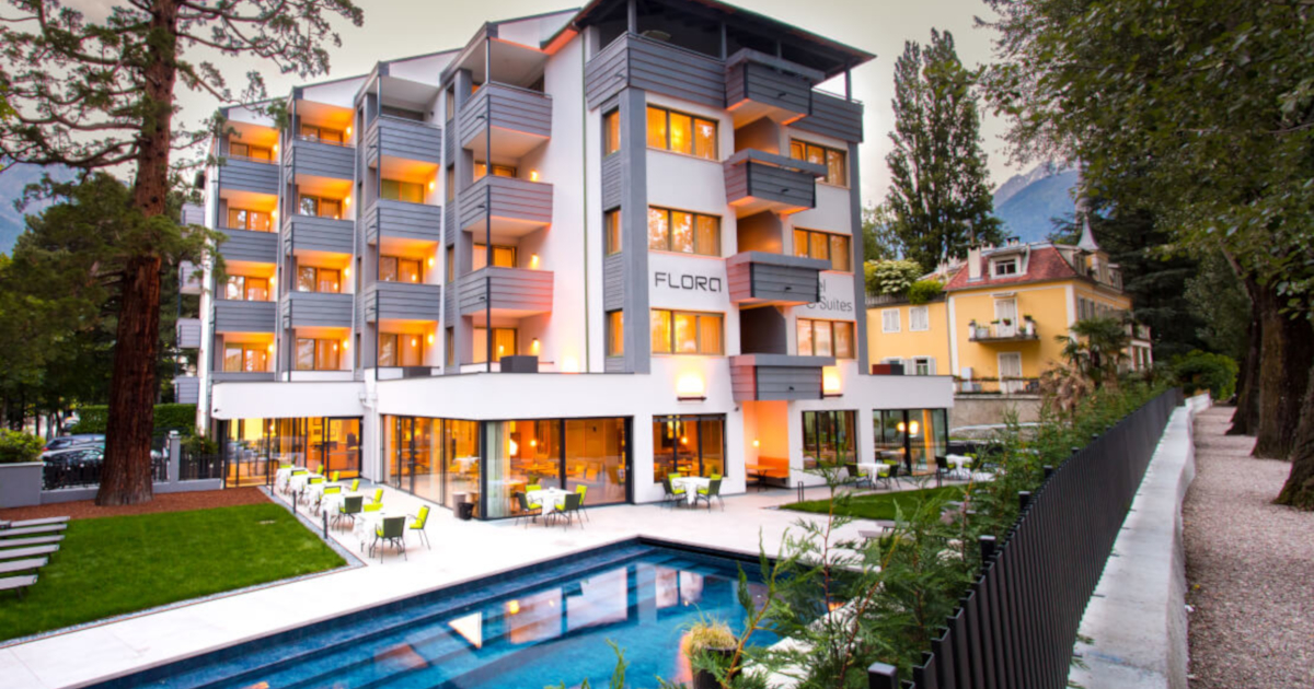 Flora Hotel & Suites