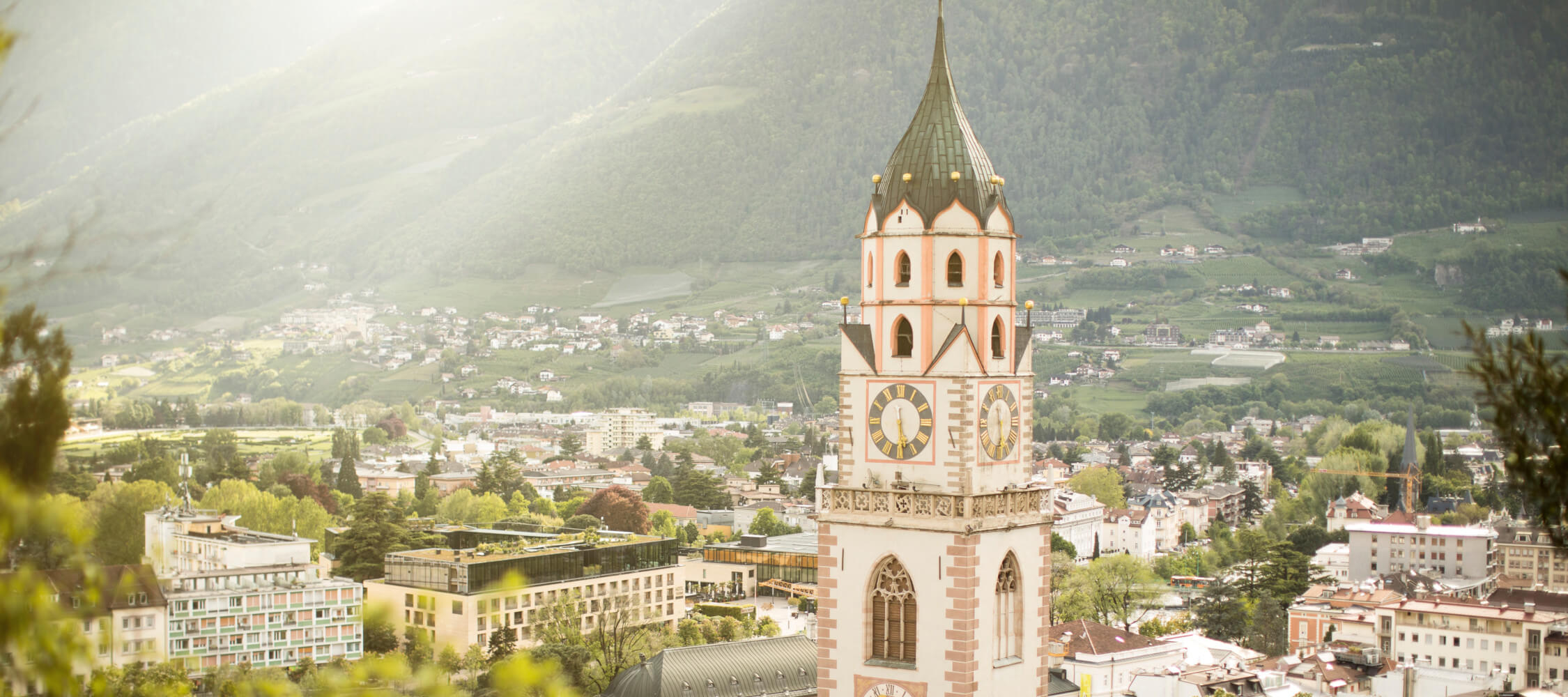 Italien-Trentino_Suedtirol_Alto_Adige_Merano_Meran_Natur_Panorama_Tappeinerweg_IDM_MaxLautenschläger_idm06973mala_2250x1000