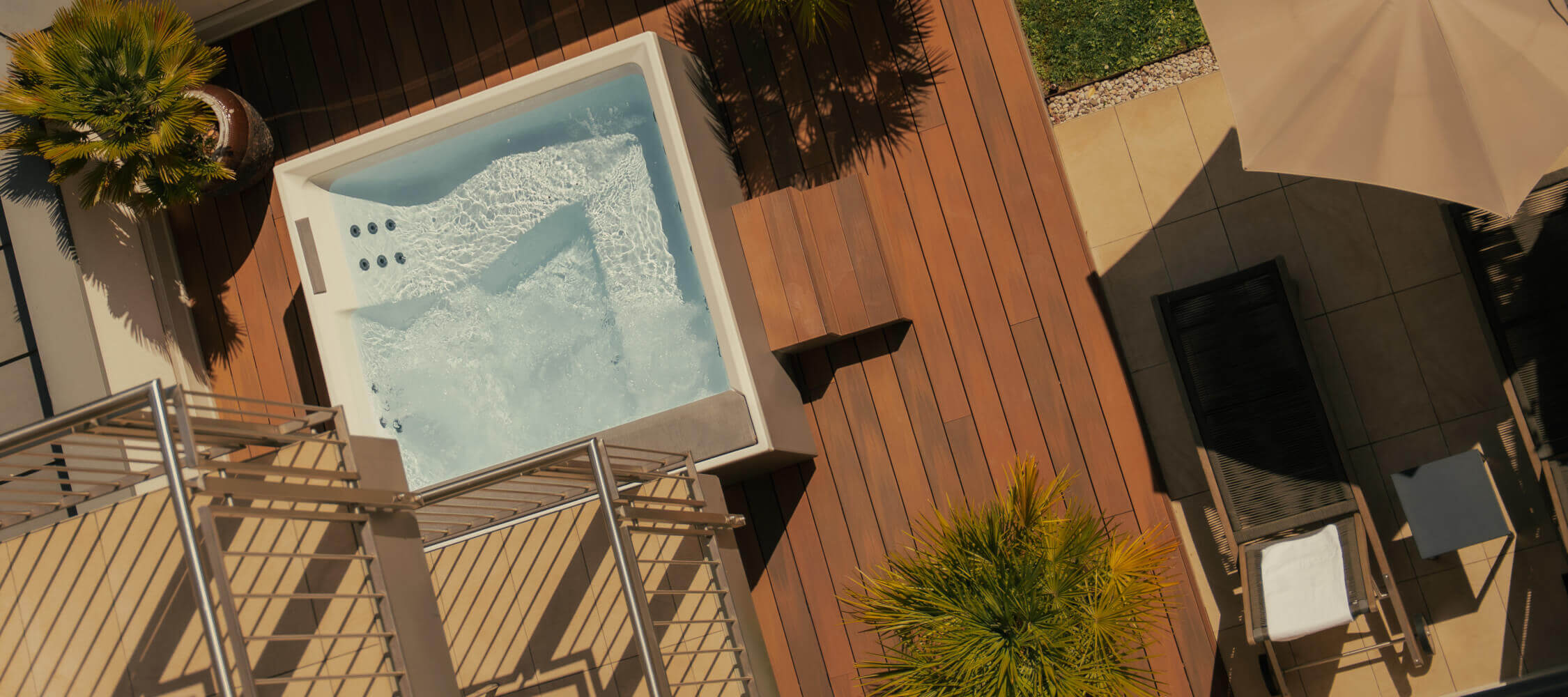 City_Hotel_Merano_Spa_Terrasse_Jacuzzi_Whirlpool_Upscale_26-04-21-27_2250x1000