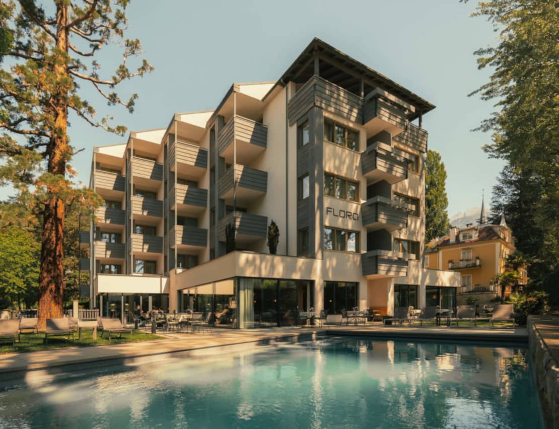Hotel_Flora_Merano_Aussen_Fassade_26-04-22-upscale-37-1110x852